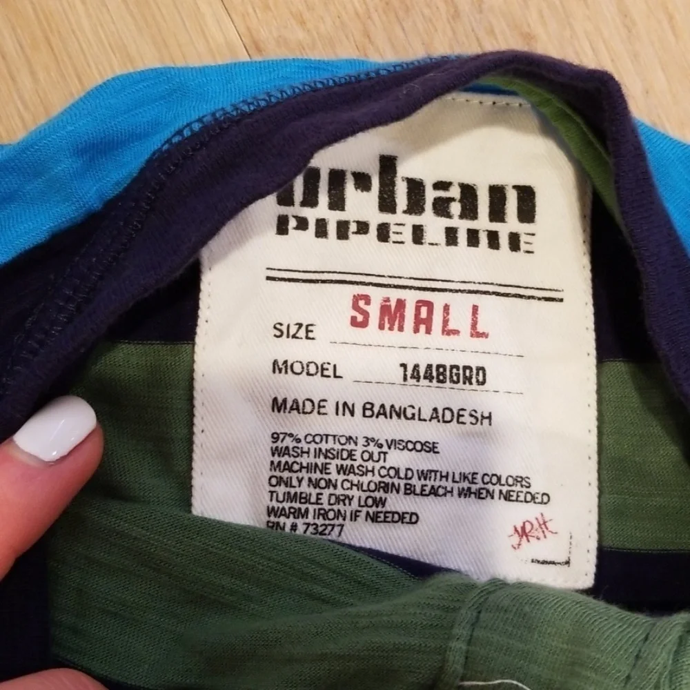 Urban Pipeline boy's T-shirt, size S